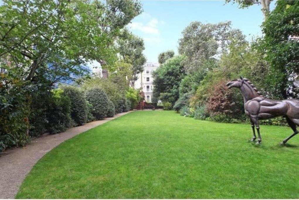Apartament Stunning 2 Bed/2Bath Flat In Heart Of Kensington Londyn Zewnętrze zdjęcie